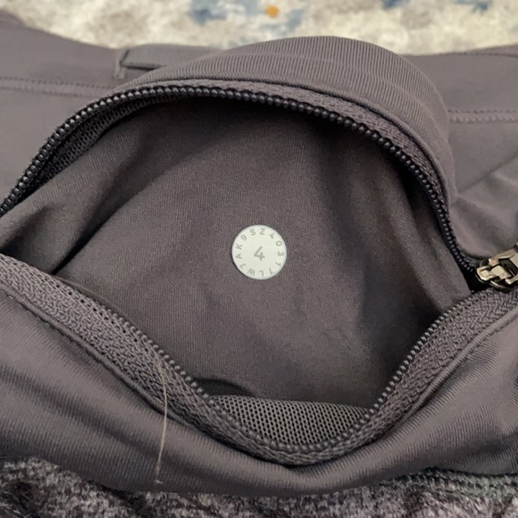 Lululemon Speed Up short - Picture 3 of 3